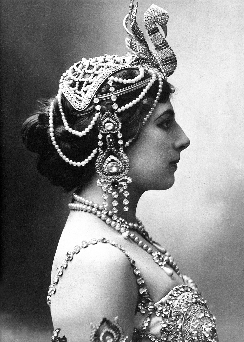 Mata-Hari_1910.jpg